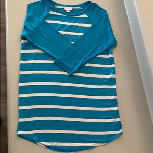 XS Lularoe Randy tee